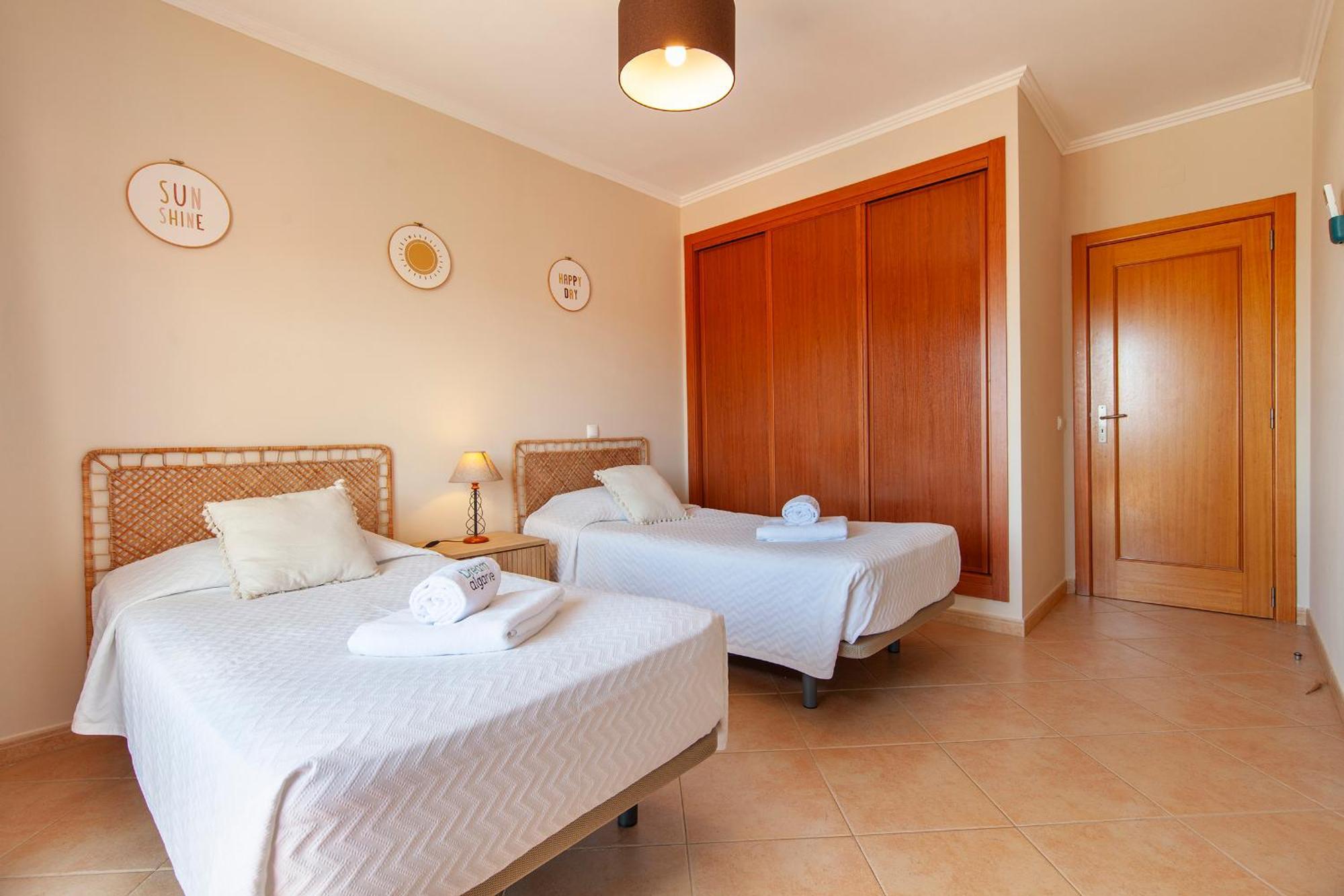 B73 - Luz Sun Holiday Apartment Lagos Esterno foto