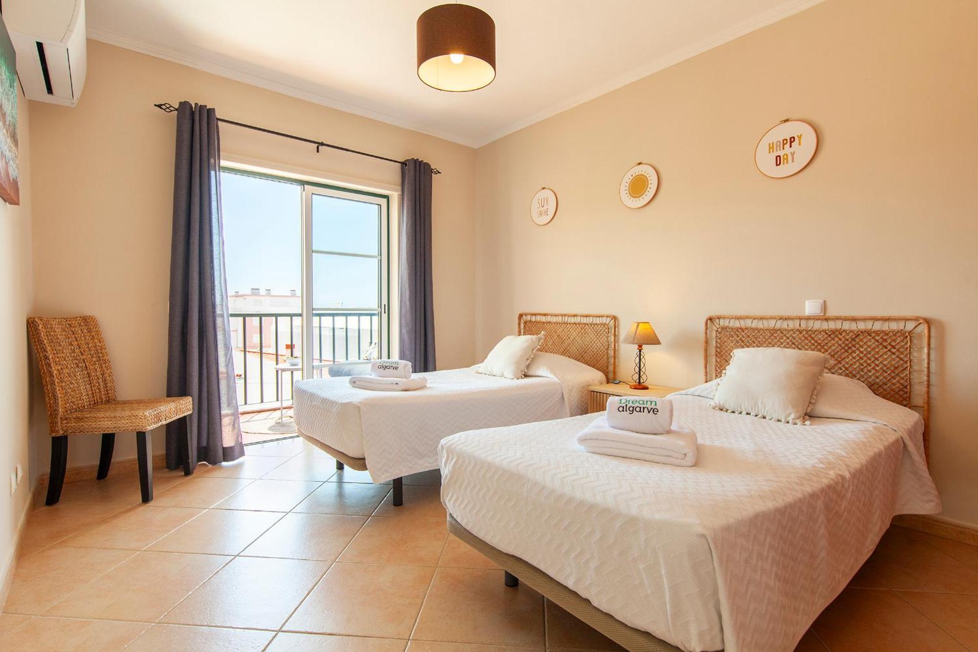 B73 - Luz Sun Holiday Apartment Lagos Esterno foto